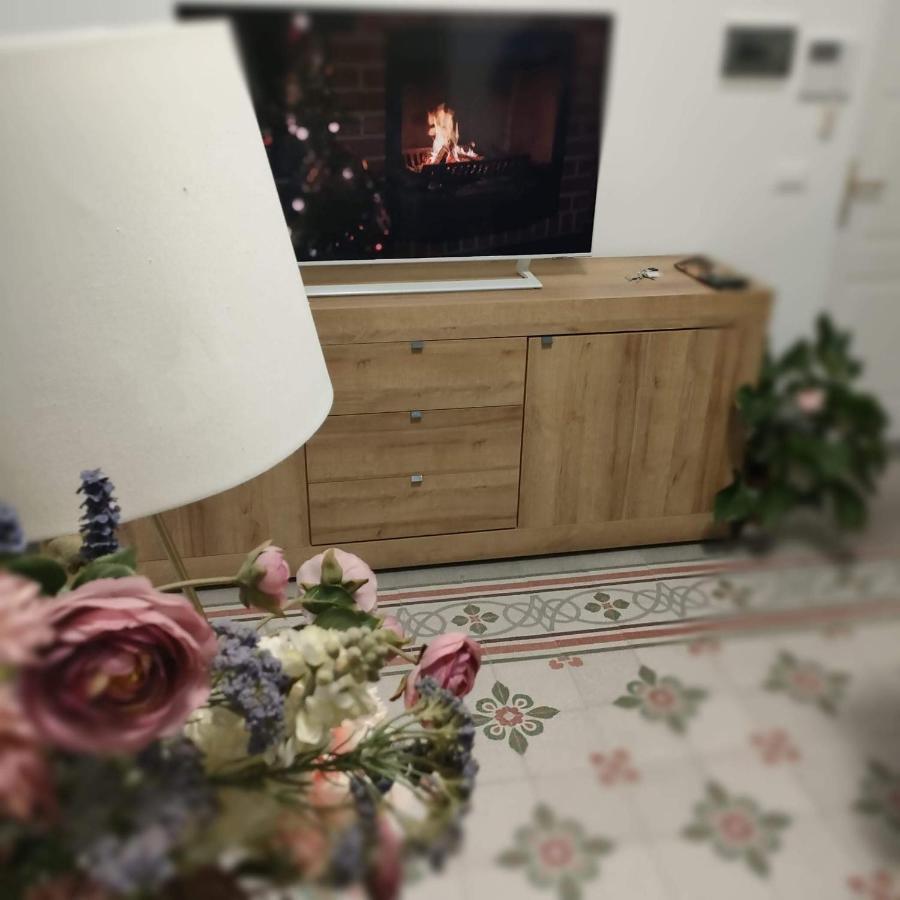 קאריני Piazza Vittoria Apartment מראה חיצוני תמונה